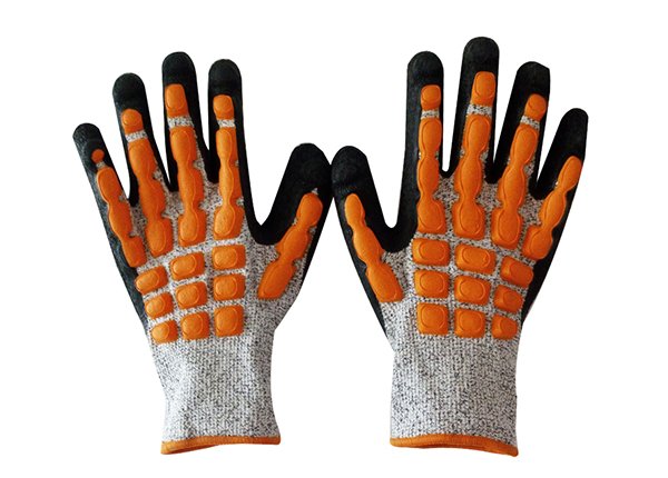 Impact resistance cut resistance 5 level latex crinkle coated gloves