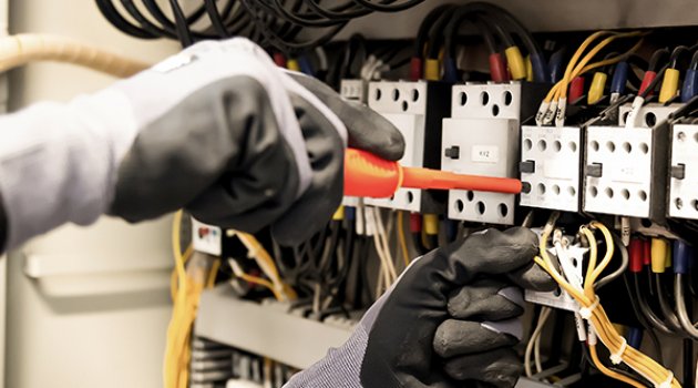 Don't Let "Protection" Become "Risk"! The Correct Use and Maintenance Guide for Insulating Gloves