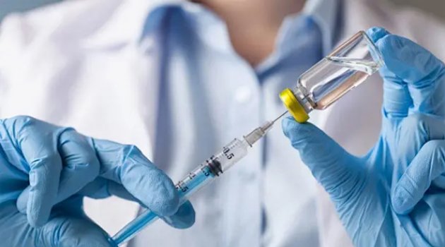 Safety Gloves: How to Choose Between Nitrile, Latex, and PVC